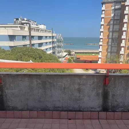 Apartament 2 Bedroom With One Bathroom And Penthouse Apartament 3 Bedroom And 2 Bathroom Included With Umbrella And Sunbeds-3